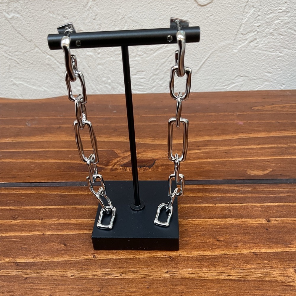CHAIN LINK SHOULDER DUSTER EARRINGS